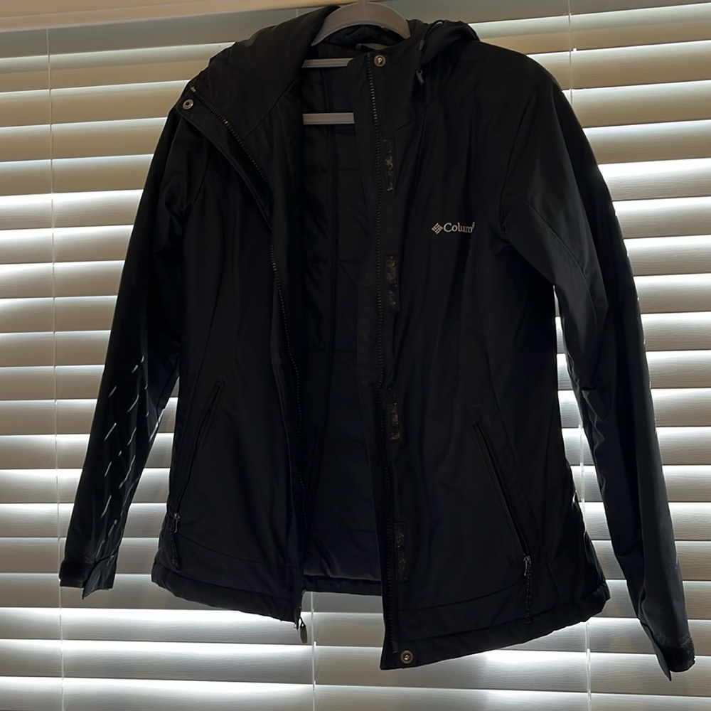 Black, small, Columbia Women’s jacket.